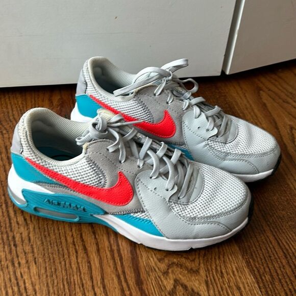 Nike Women's Air Max Size 7.5 - Picture 1 of 6